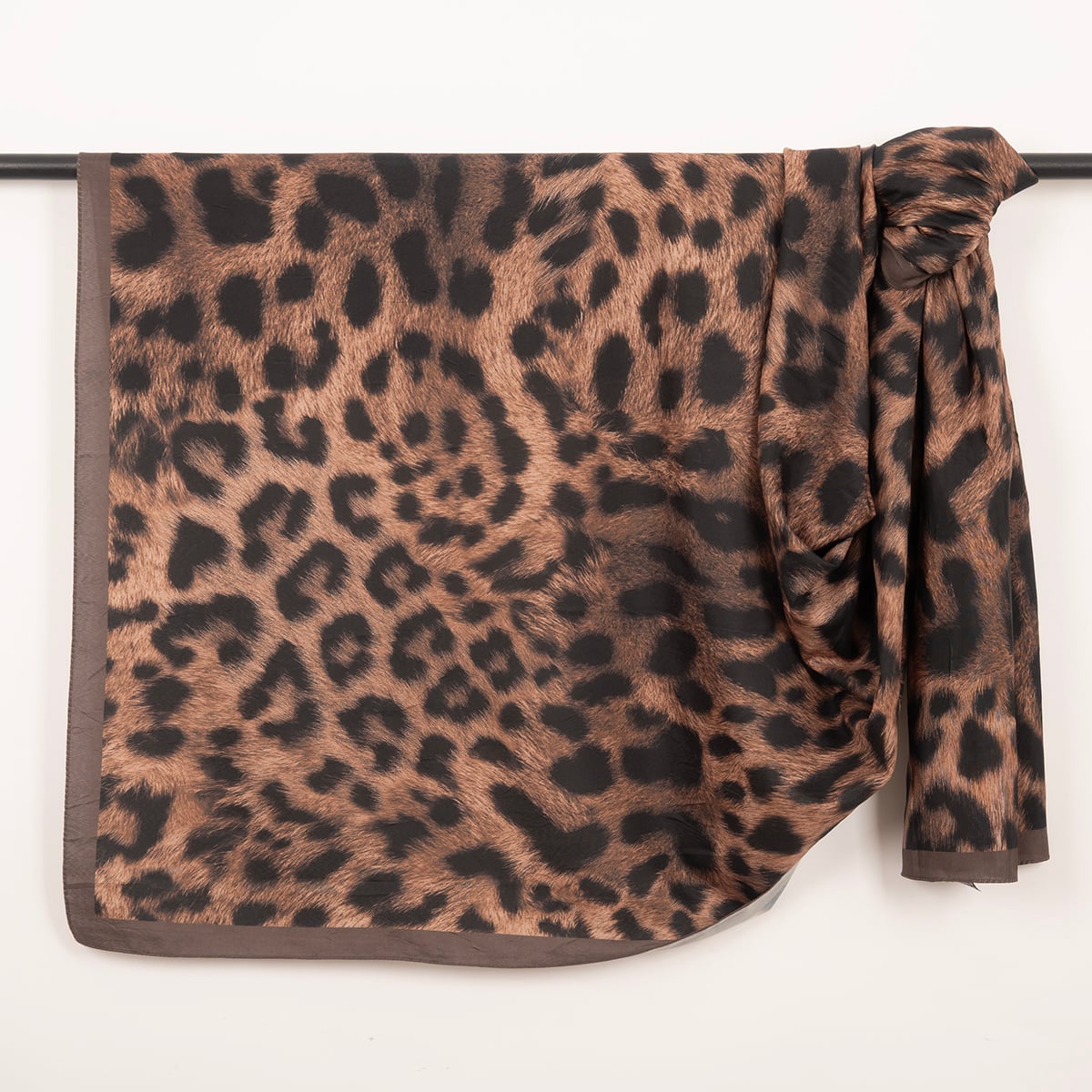 Spring Viscon Şal | Tüylü Leopar Hover